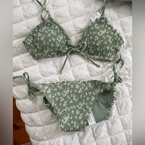 Hollister Bathing Suit (NWT-Price is FIRM)